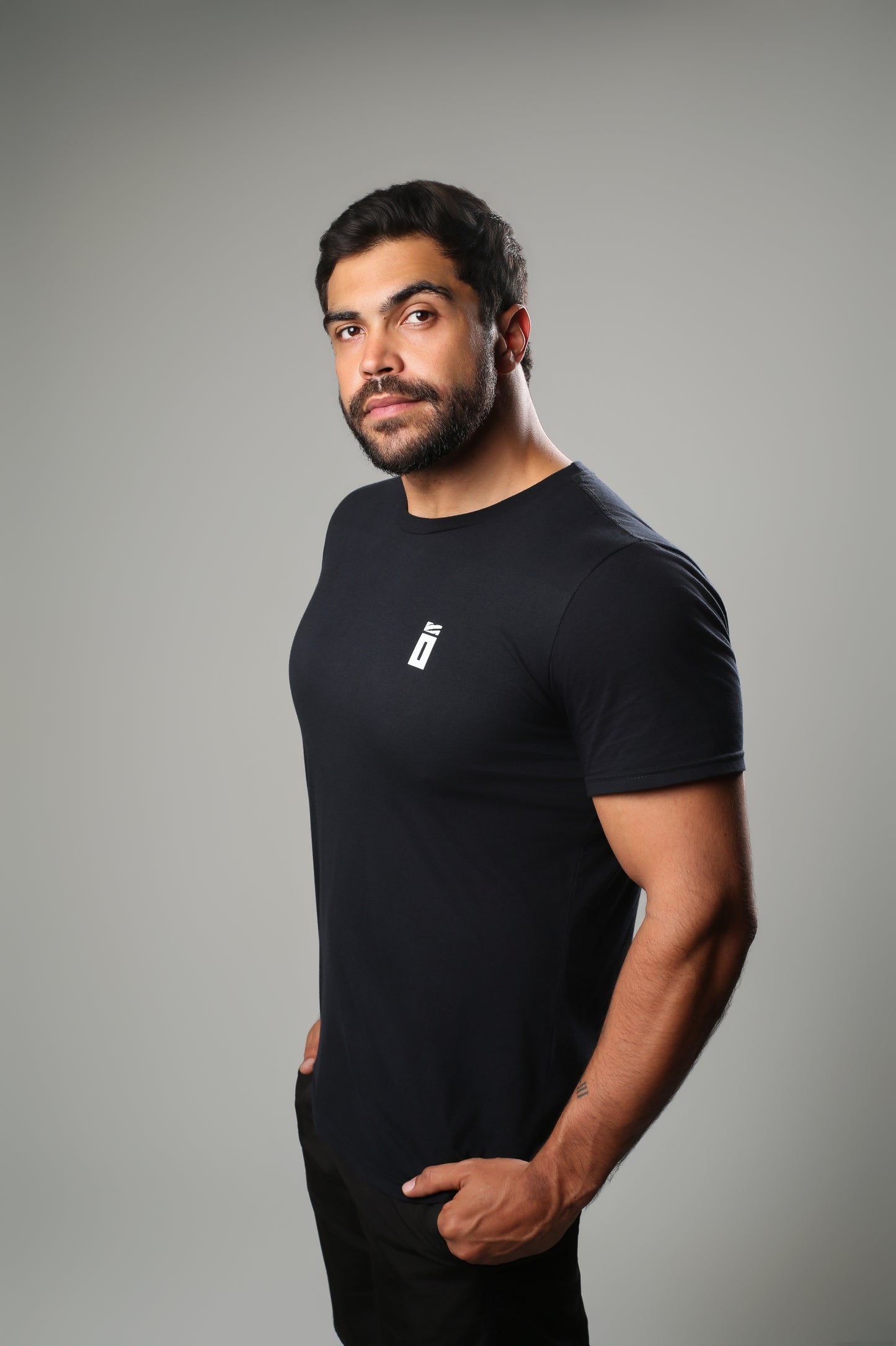 Camiseta Básica Okami Black